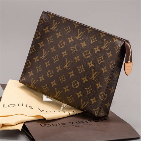 louis vuitton mens leather toiletry bag|louis vuitton trash bags price.